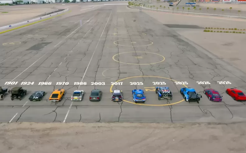 Cornering Classics: Mustang Dark Horse SC vs. Ford GT40 MKII