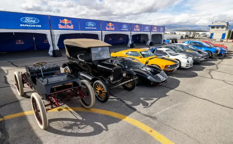 المعركة النهائية: موستانج GT3 في مواجهة وحش V8 الأسترالي