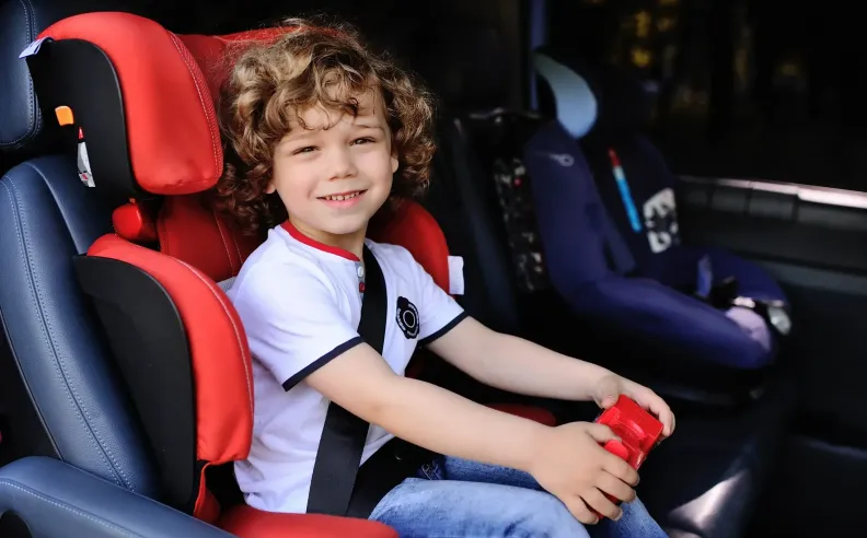 الضوابط النظامية لاستخدام مقاعد الأطفال