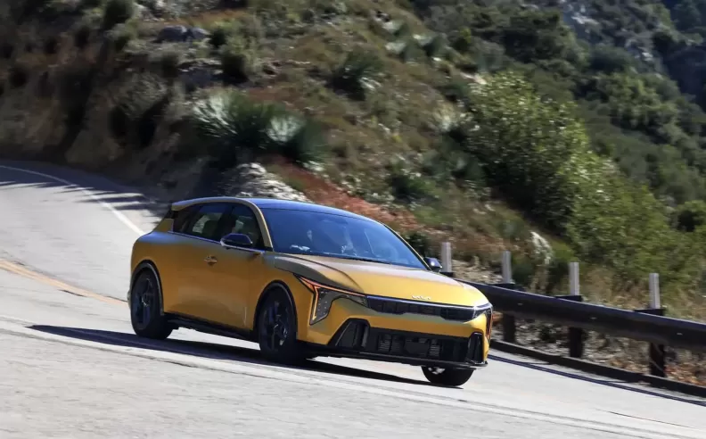 2026 Kia K4 Hatchback Delivers Maturity and Style in a Compact Package