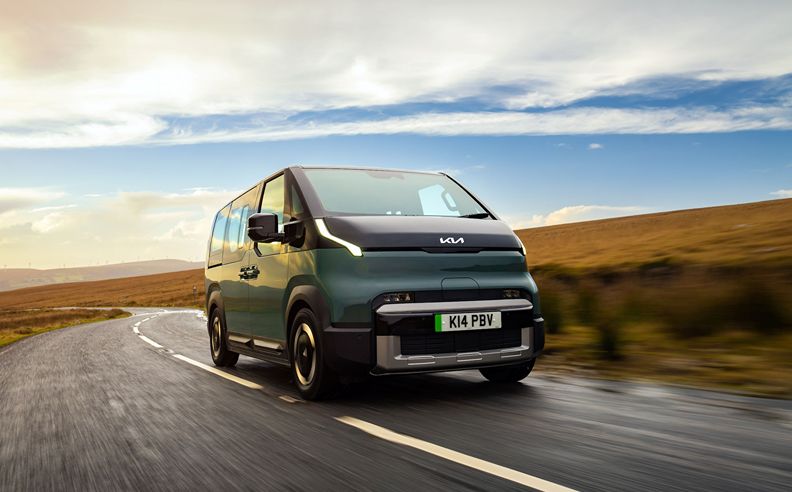 تكريم كيا في جوائز What Car  وتنوع حلولها المتقدمة