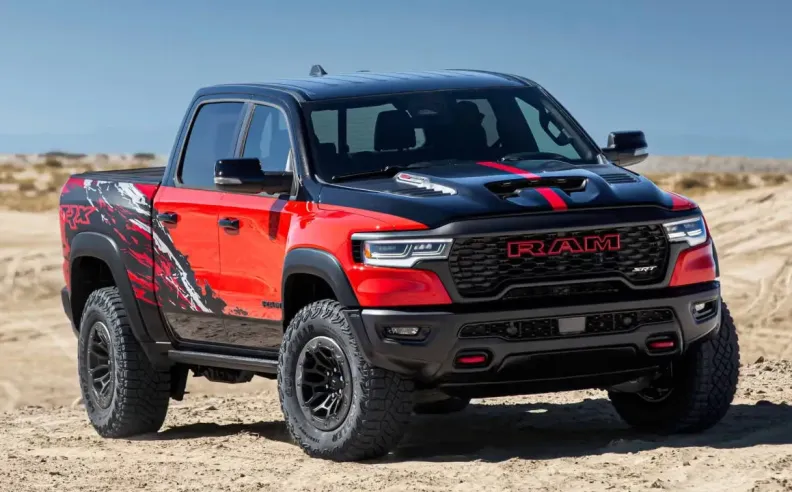 أي محرك يناسب نمط قيادتك اليومي في الإمارات؟