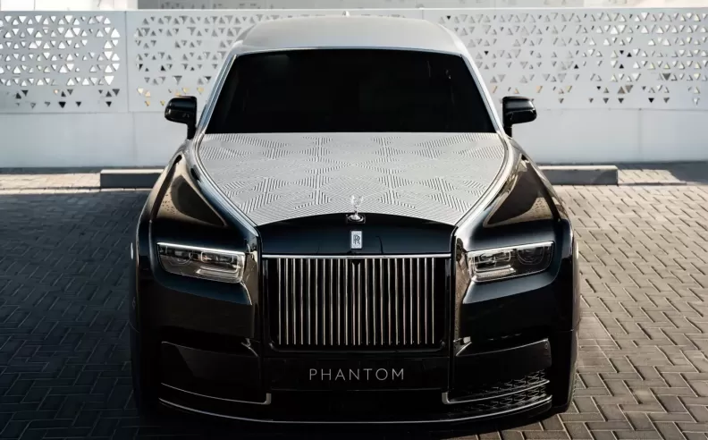 Rolls Royce Phantom Arabesque Unveiled with World First Laser Engraved Bonnet
