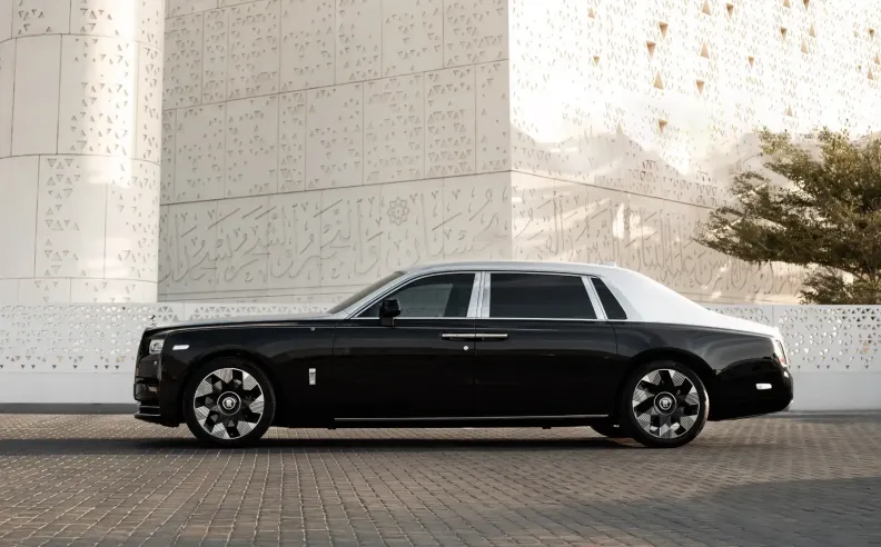 ابتكار تقني غير مسبوق: غطاء محرك منحوت بالليزر