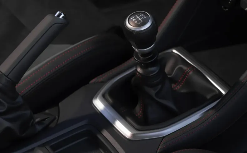 استطلاعات سرية تثير الجدل في مجتمع ريديت