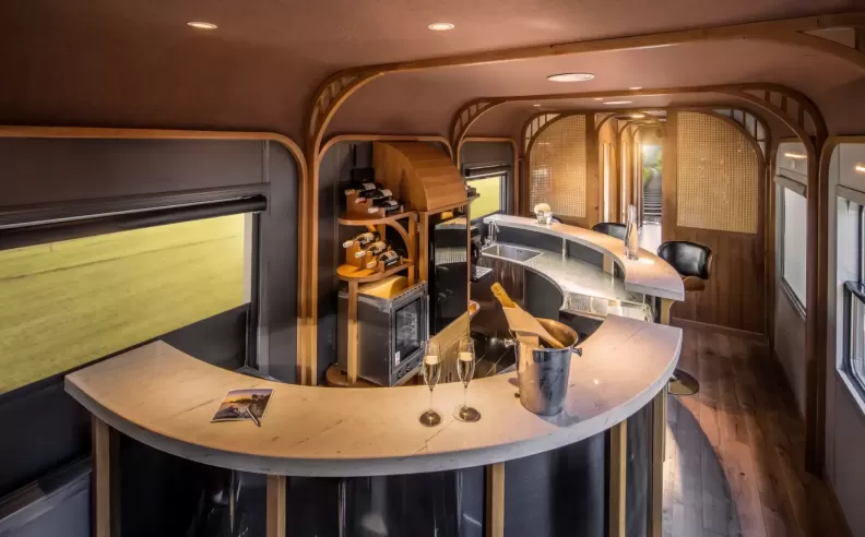 Culinary Delights and Scenic Views on The Vietage