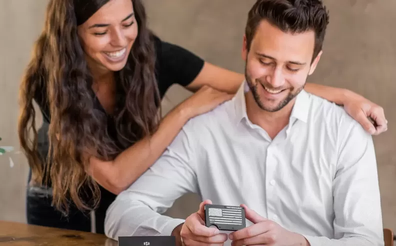 الأفضل في تقنية RFID: Hayvenhurst Slim Wallet