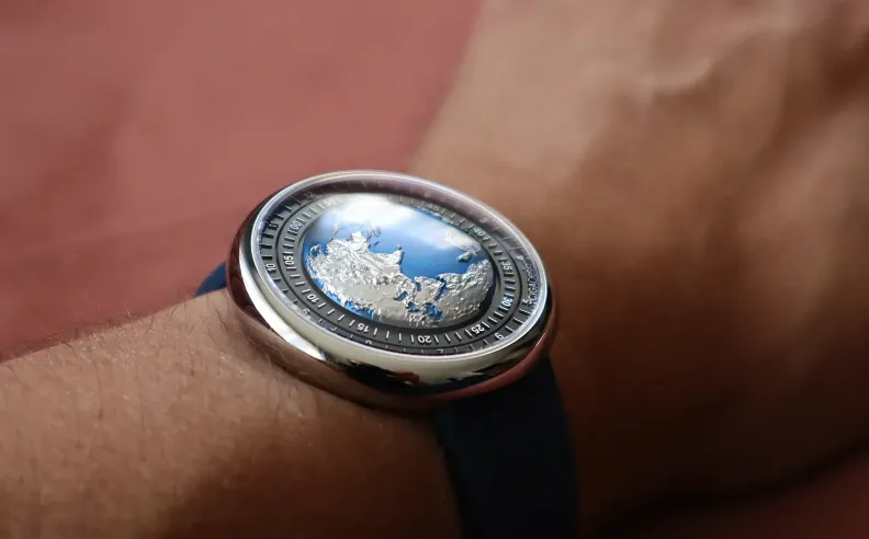 ساعة CIGA Design Blue Planet