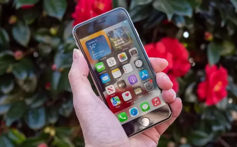 هاتف iPhone SE 3 (2022)