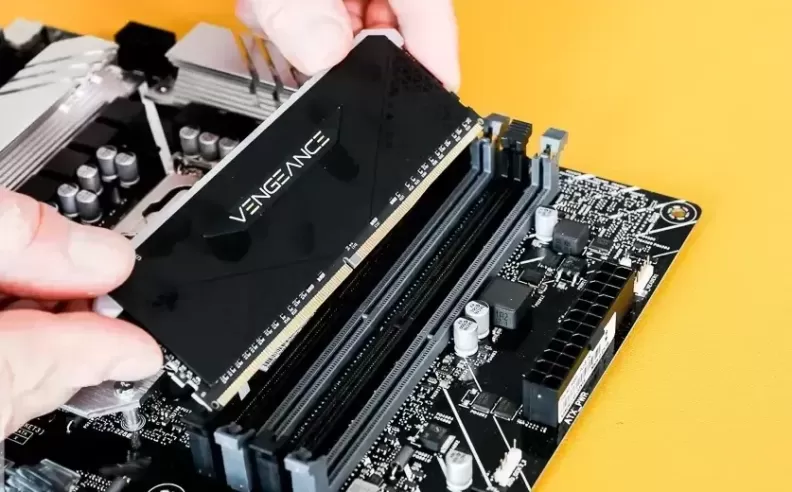 Mounting Storage and Graphics Card