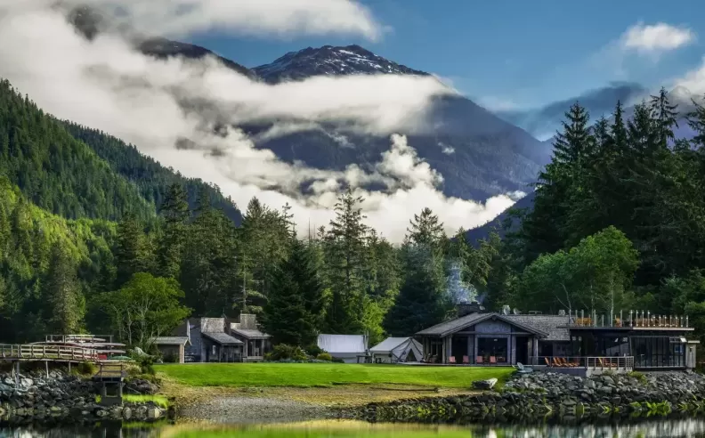 Clayoquot Wilderness Lodge: مغامرة فاخرة في أحضان الغابات الكندية