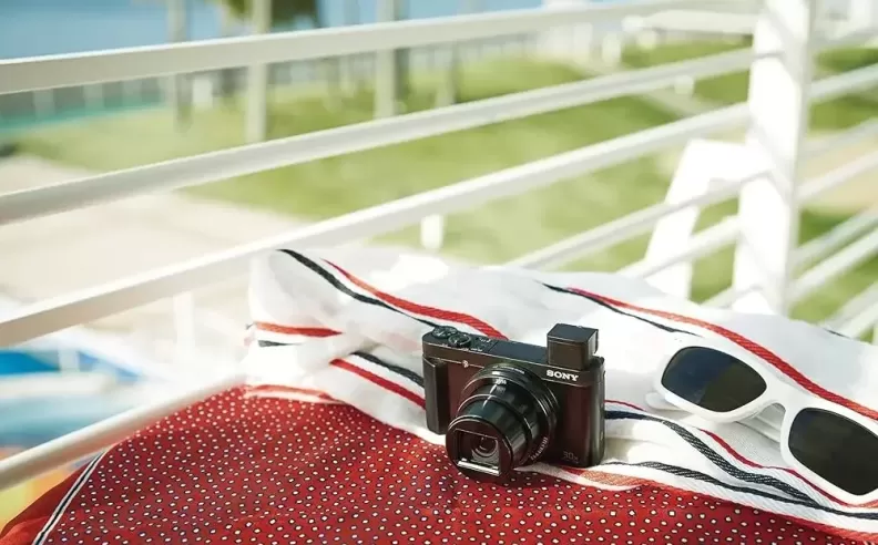 Top Compact Cameras for Men in 2025: Style Meets Speed