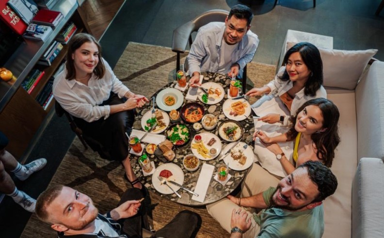 Abu Dhabi Comedy Season Ticket Holders Enjoy Exclusive Perks At Yas Bay Waterfront