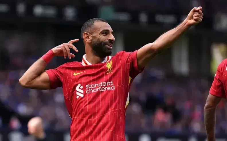 الأسطورة محمد صلاح يحتفل بعامه الثالث والثلاثين والمجد لا يزال مستمرا