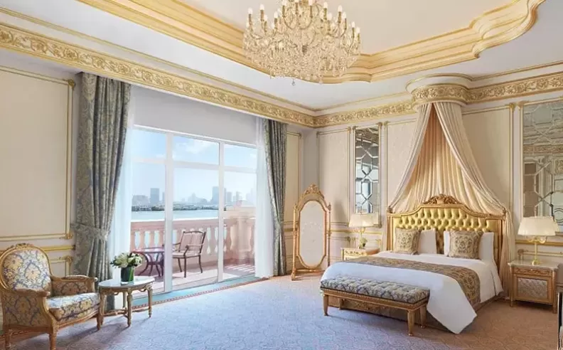رفاهية عائلية على الشاطئ في Raffles The Palm
