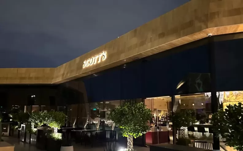 Scott’s: رفاهية بحرية على الطراز البريطاني