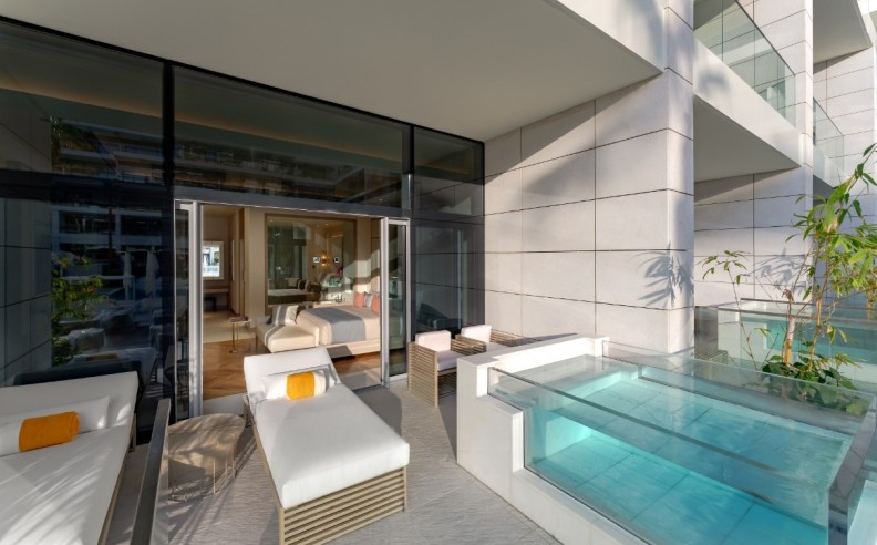 ليلة رومانسية للأزواج في فايف لوكس