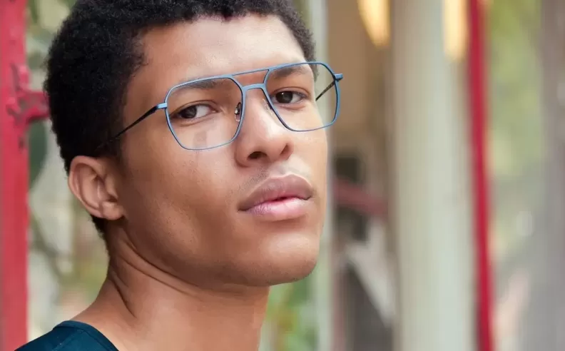 Minimalist Frames with Japanese Edge