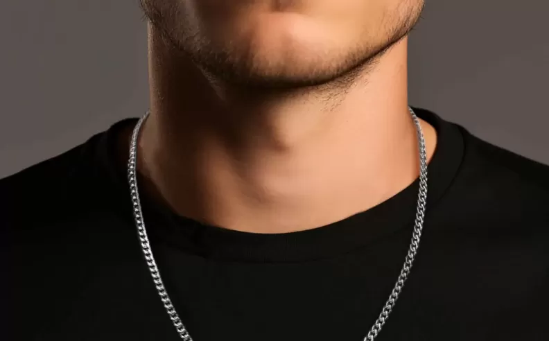 سلسلة الحلقات المسطحة (Curb Chain)