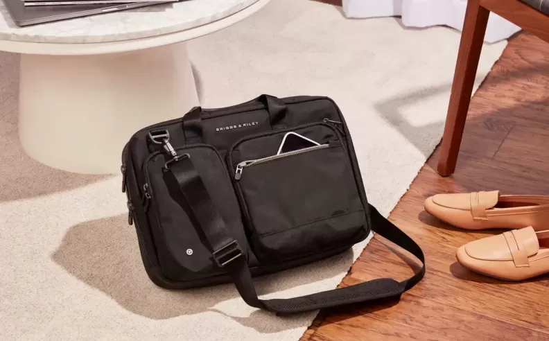 Minimalist Style with a Polished Edge