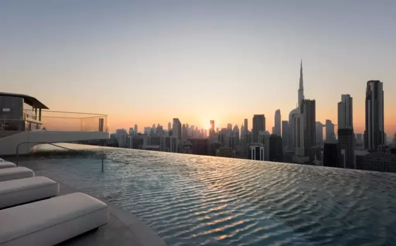 Strategic Waterfront Setting