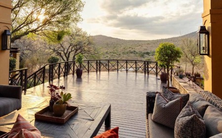Reconnect with the Wild at Jumeirah Thanda Safari