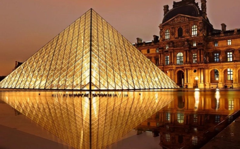 Explore the Louvre from Your Living Room: Virtual Tours That Redefine Art Appreciation