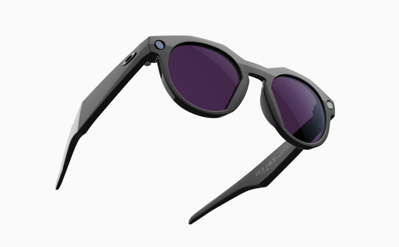 أداء البطارية والكاميرا ومساعد Meta AI في نظارات Oakley Meta HSTN