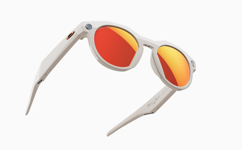 إطلاق نظارات Oakley Meta HSTN وحملة الترويج العالمية