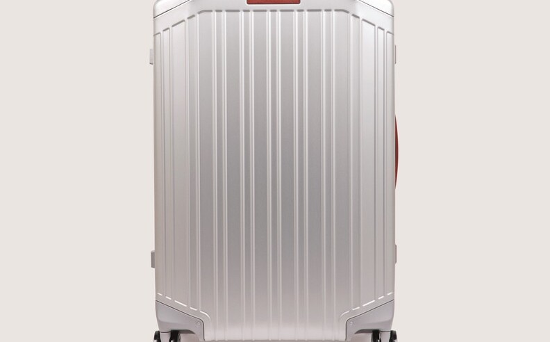 Discover Jashanmal’s Iconic Luggage Collections