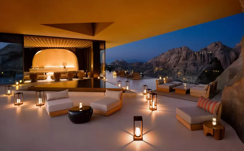 Luxury Retreats Framing the Red Sea