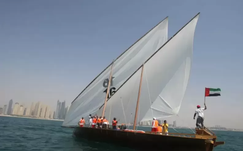 إبحار إماراتي بطابع تراثي أصيل