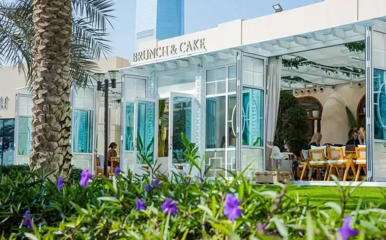 Brunch & Cake: Bigger, Bolder, Beautifully Iced