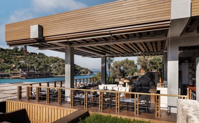 Brasserie-Style Feasts, Beach Clubs & 24/7 Dining at Maxx Royal