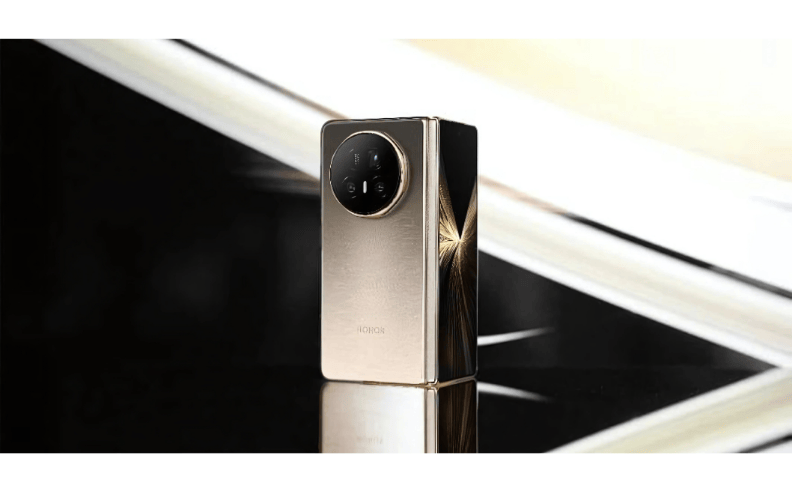 The Industry’s Largest 5820mAh Battery in a Foldable