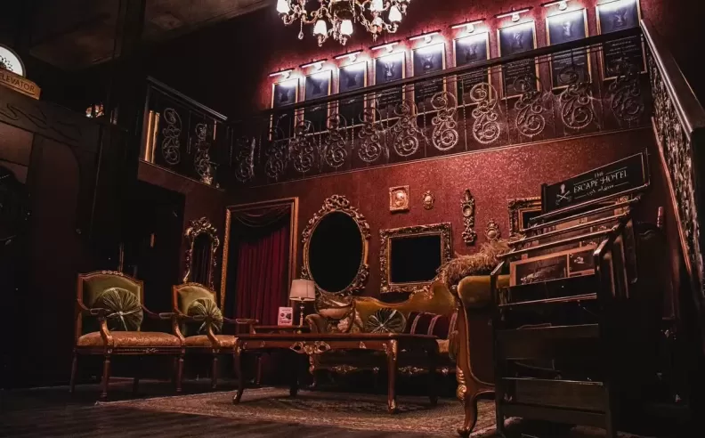 تجربة The Escape Hotel في السعودية مغامرة لا تشبه أي سهرة اخرى