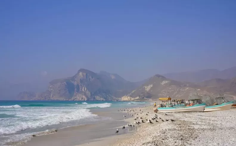 وادي دربات والشواطئ المخفية