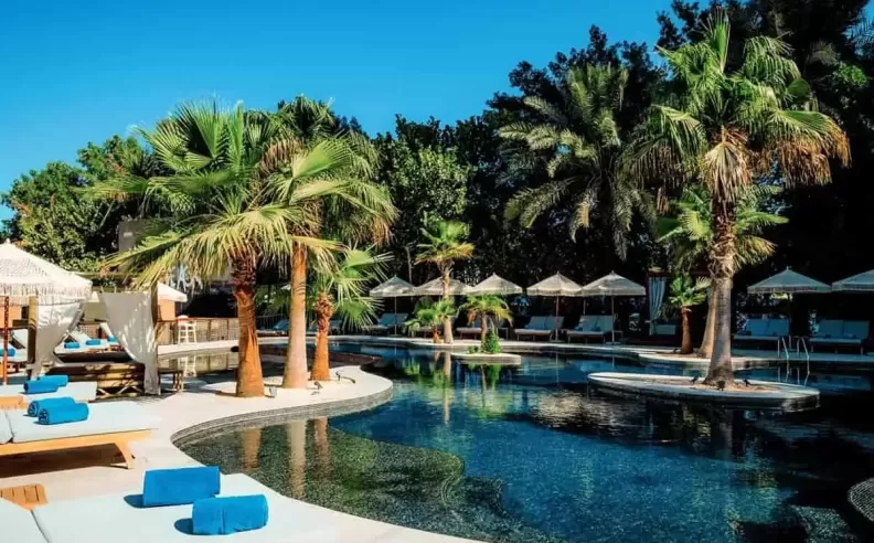 A Free Day at Barasti Beach