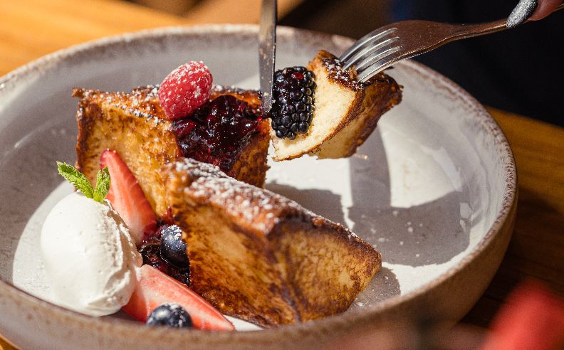 Lakeview Breakfast and Antika Dining Experiences