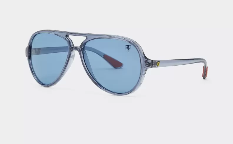 نظارات Ray-Ban الخاصة