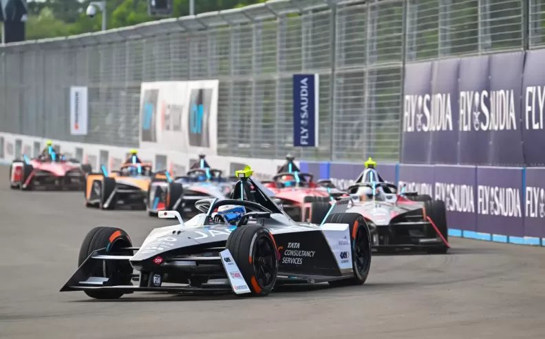 Witness Electric Racing Excitement at Formula E London
