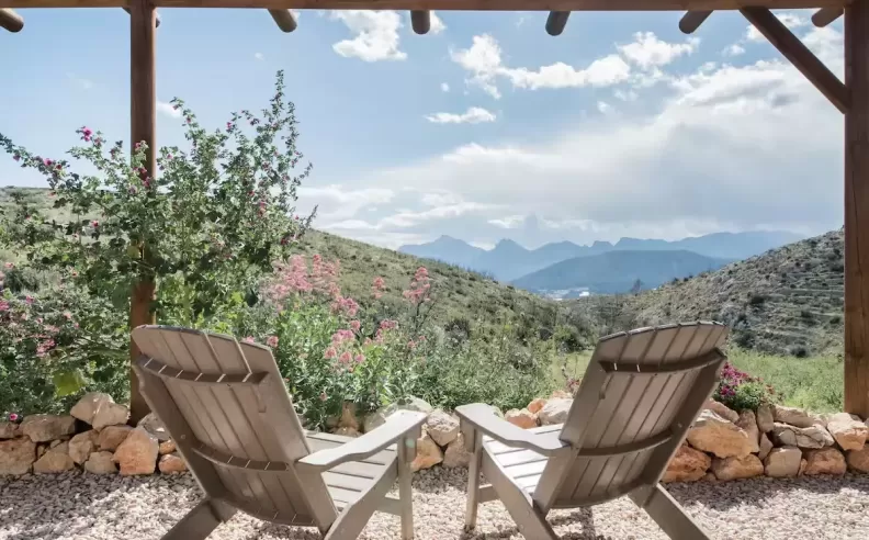 إقامة حالمة في أفضل فيلات Airbnb إسبانيا