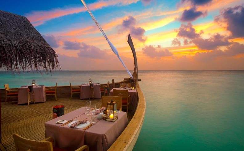 Sandbank Dining and Castaway Dreams