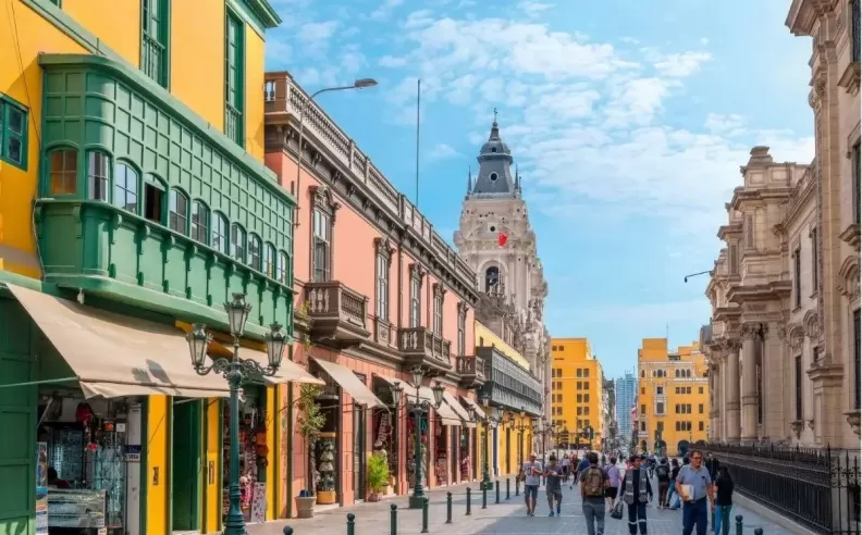A Journey to Lima Where Past and Present Meet