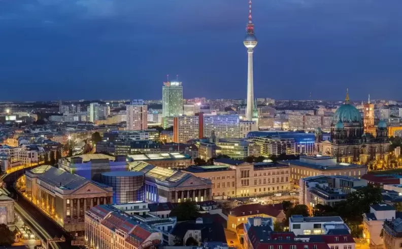 دليل السفر الحلال