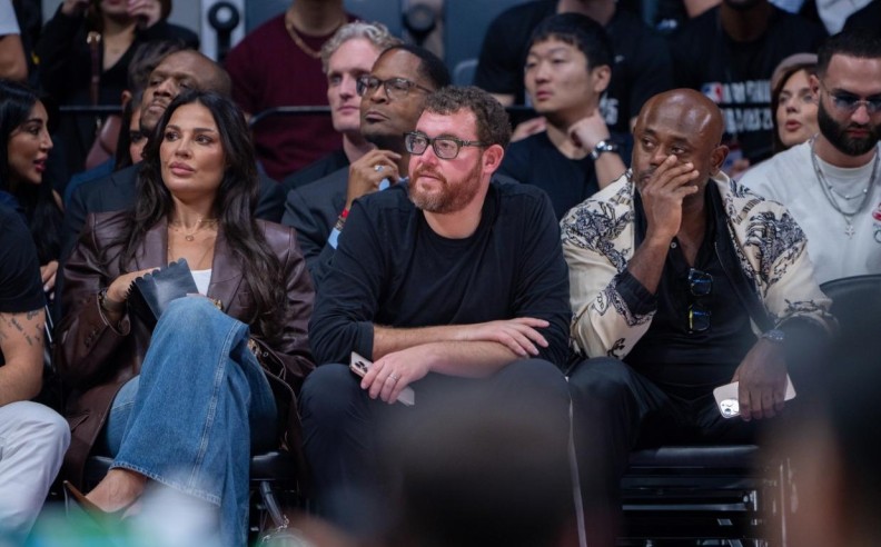 أجواء حماسية وإشادة بأداء اللاعبين الشباب في أبوظبي