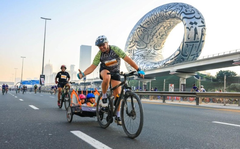 تجربة استثنائية لعشاق الدراجات في قلب دبي