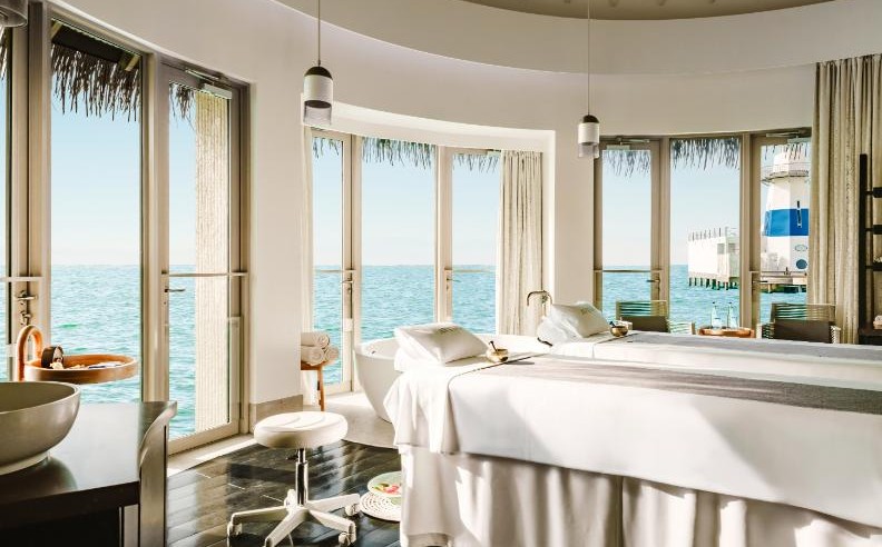 تجارب العلاج البديل والعافية الشاملة