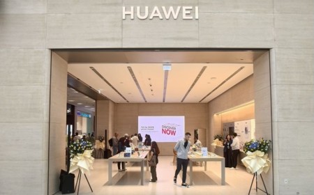 هواوي تعيد افتتاح متجرها في دبي مول بحلّة جديدة وعروض حصرية