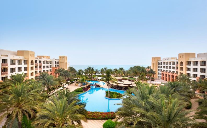Oceanfront Escapes in Oman at Shangri-La Barr Al Jissah & Shangri-La Al Husn